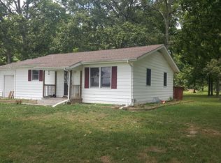 3739 Pyatt Cutler Rd, Pinckneyville, IL 62274