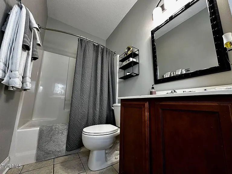 169 E Grand Ave #402 — Photo 18
