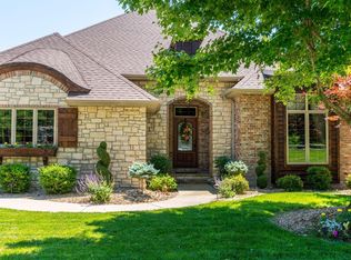 6046 S Parkhaven Ln, Springfield, MO 65810