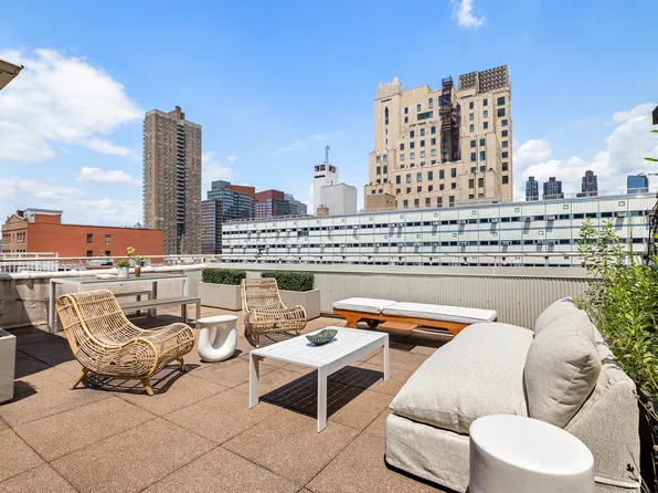 424 West 49th Street image 11 of 11