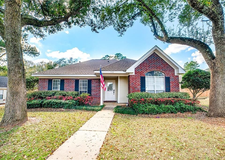 1st image of 726 Willow Springs Dr