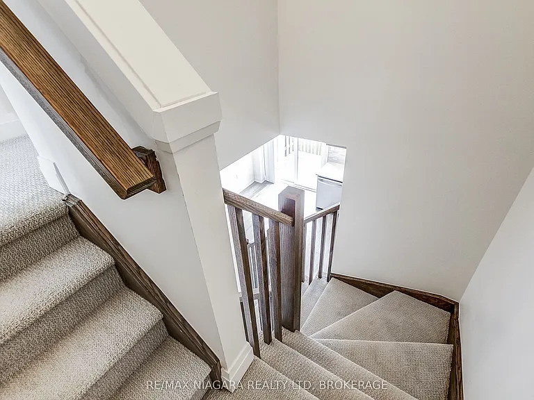 461 Blackburn Dr — Photo 37