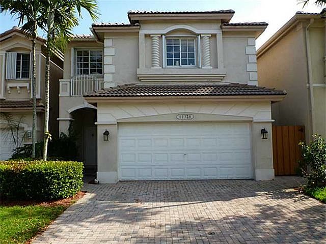 1st image of 11328 NW 73rd Ter