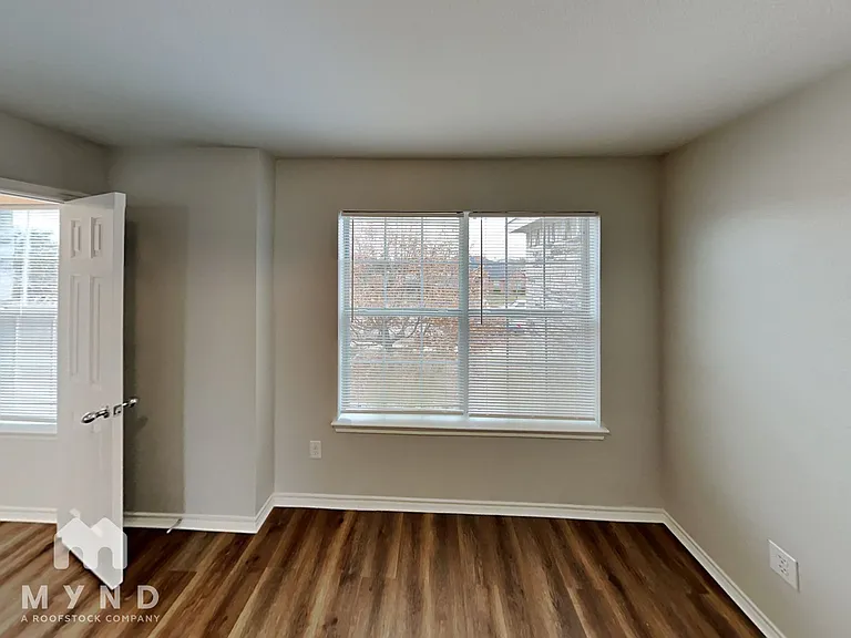307 Susan Way — Photo 30