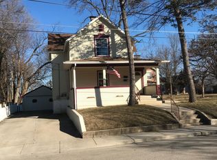 39 Leonard St APT 2, Elgin, IL 60123