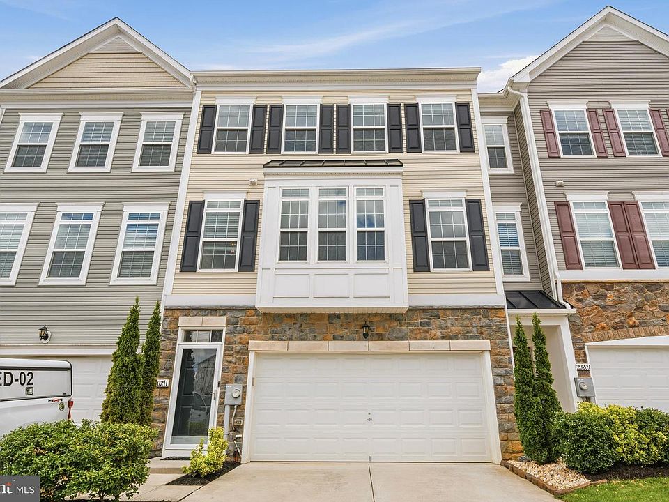 1st image of 20211 Capital Ln