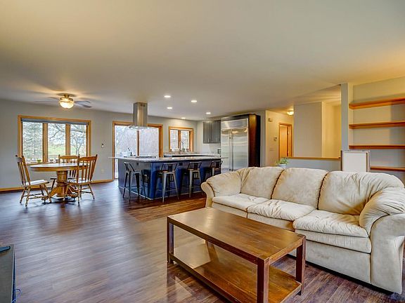 3rd image of 5651 Barbara Dr