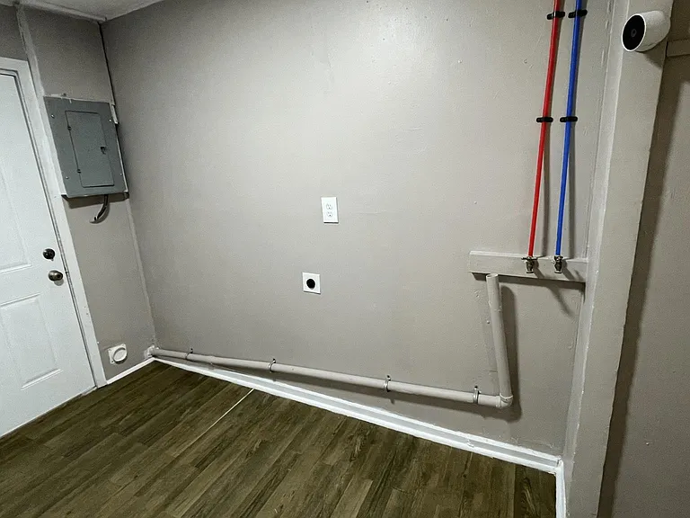 Laundry/Bonus Room