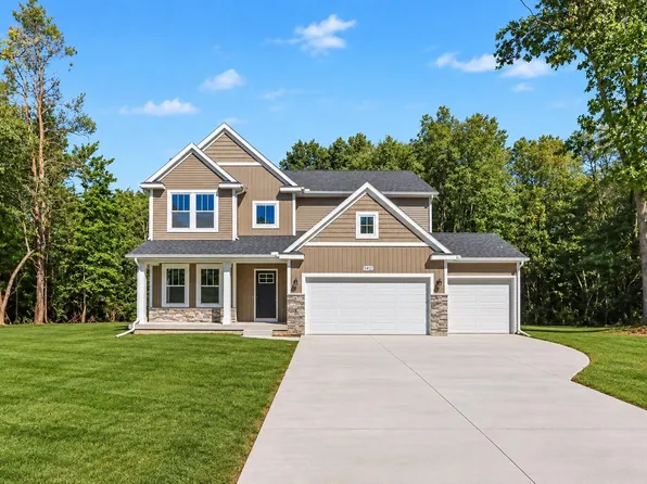 8412 Knotty Pine Ln, Kalamazoo, MI 49009