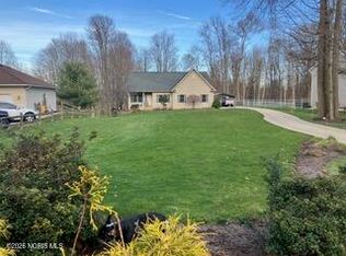 13704 Riley Rd, Milan, OH 44846