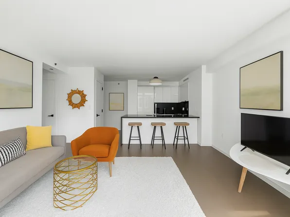 385 First Avenue image 6 of 16