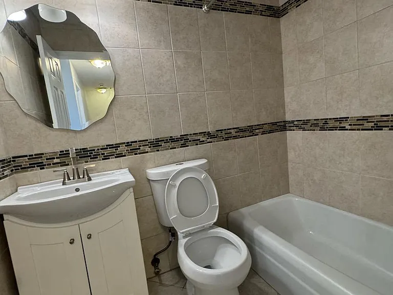 5944 Westchester Park Dr — Photo 7