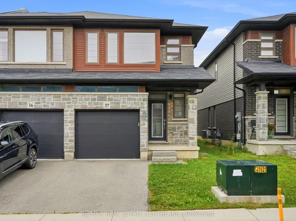 30 Times Square Blvd #37, Hamilton, ON L8J 0L9