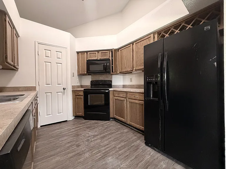 1334 Mimosa Ln — Photo 9
