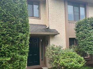 74 High Gate Ln, Blue Bell, PA 19422