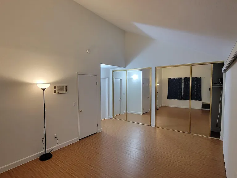 Master Bedroom has an en suite full bathroom