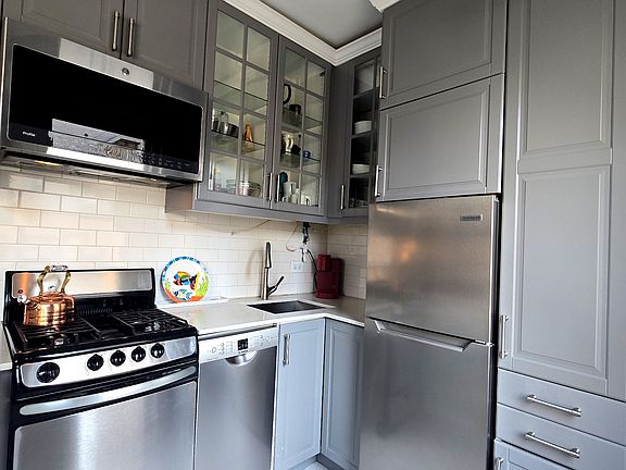 5th image of 370 E 76th St APT C1405