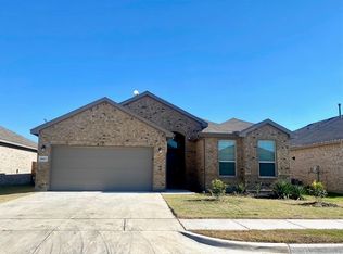 2421 Moon Ranch Dr, Weatherford, TX 76087