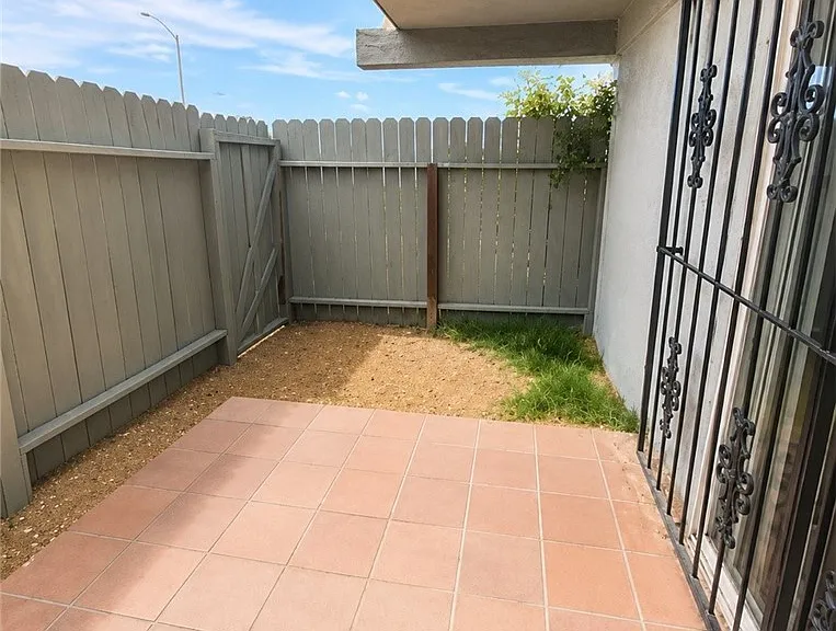 3489 Villa Knolls South Dr — Photo 8