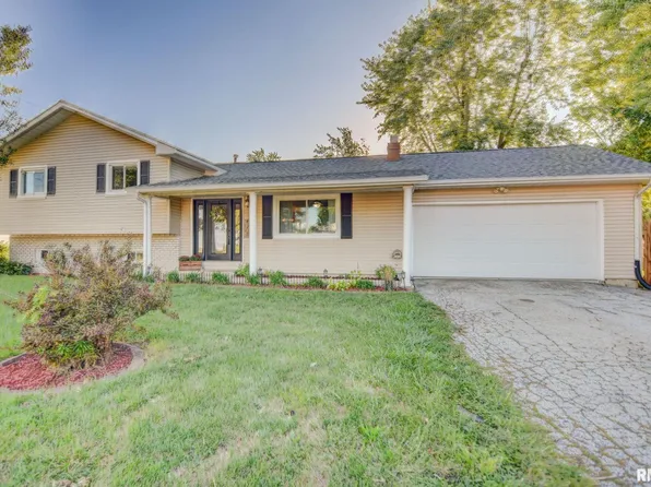 475 Murray Hill Ave, Tovey, IL 62570