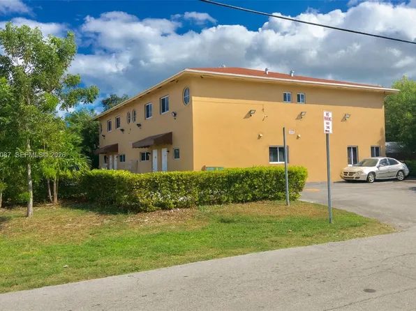 16585 NE 3rd Ave, Miami, FL 33162