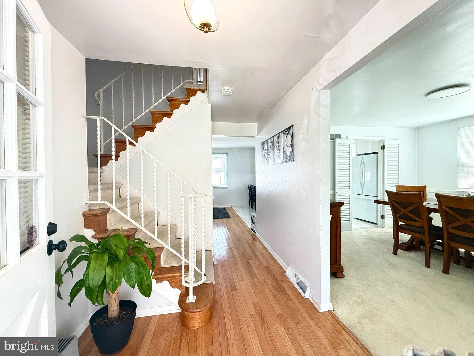 3 bed, 1.5 bath, 1580 sqft, $3,200 — Photo 3