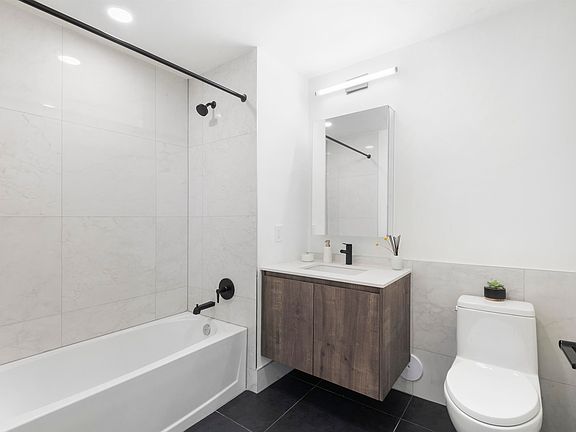 5th image of 55 Jordan Ave #805