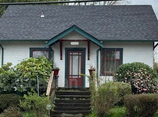 1402 Jackson St, Oregon City, OR