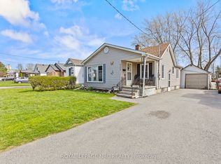 6504 Monroe St, Niagara Falls, ON L2G2G8