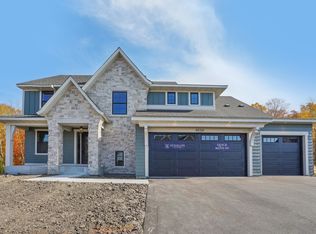 4550 Sunset Ln, Excelsior, MN 55331