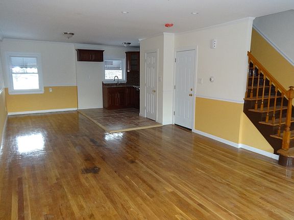 2nd image of 1070 Garden St