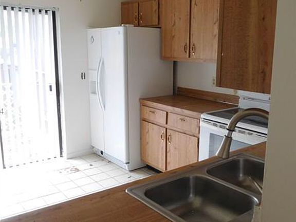 FA514021-245C-4F2F-B2AA-CD60D7CDCBE2