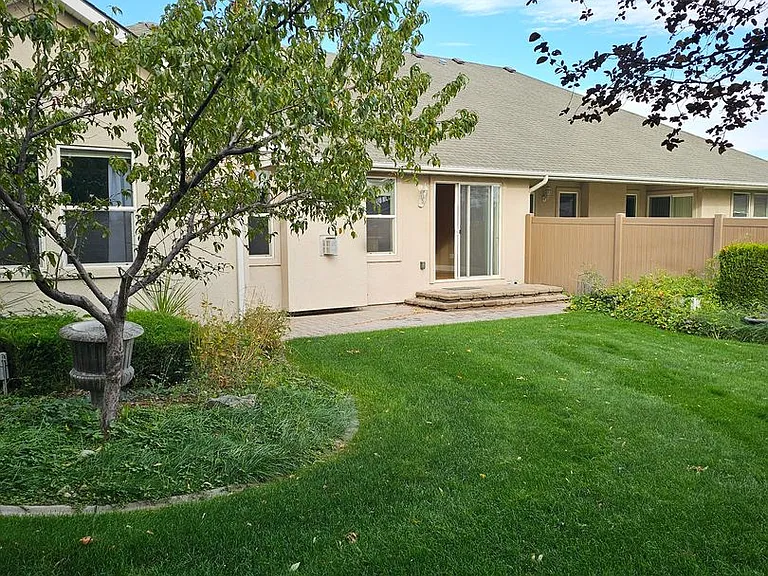 882 Canyon Park Ave — Photo 7