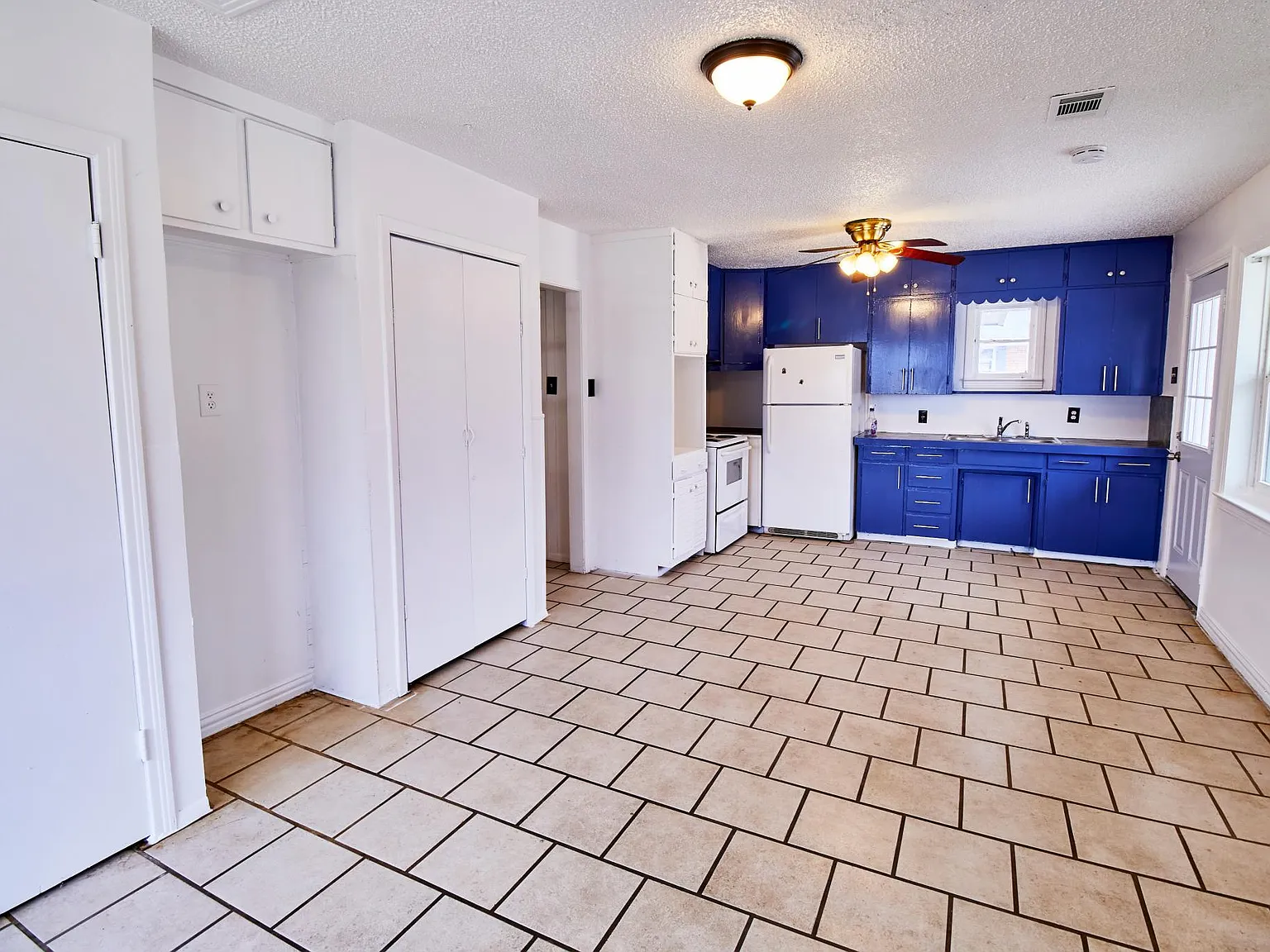 1504 Sherman Dr — Photo 3