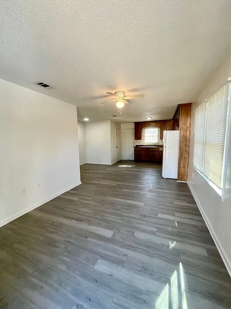 2409 University Drive — Photo 1