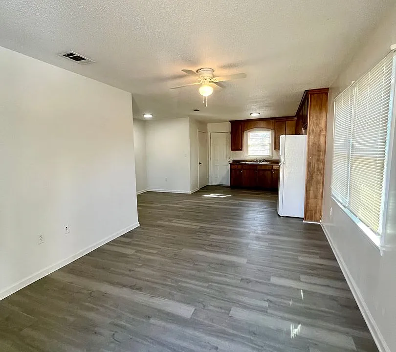 2409 University Dr