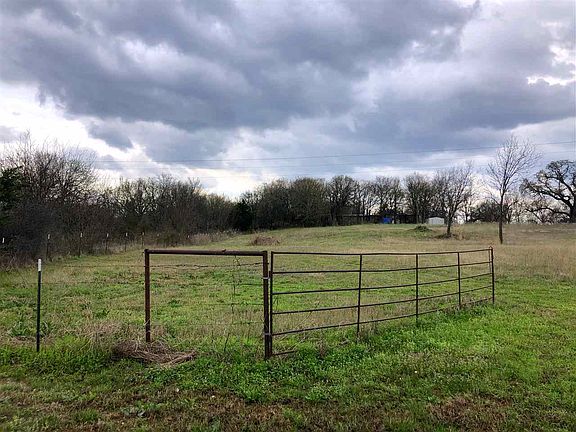 2nd image of 29918 Eisenhower Ln
