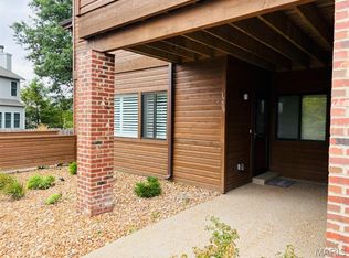 1209 Hemingway Ln #H, Saint Charles, MO 63304