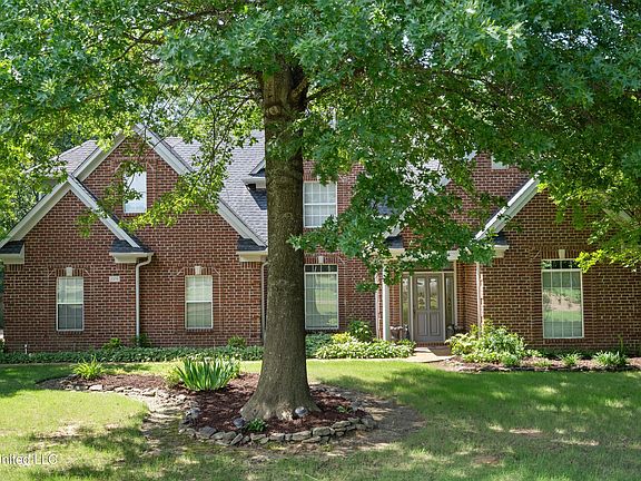 5th image of 2375 Cumberland Dr