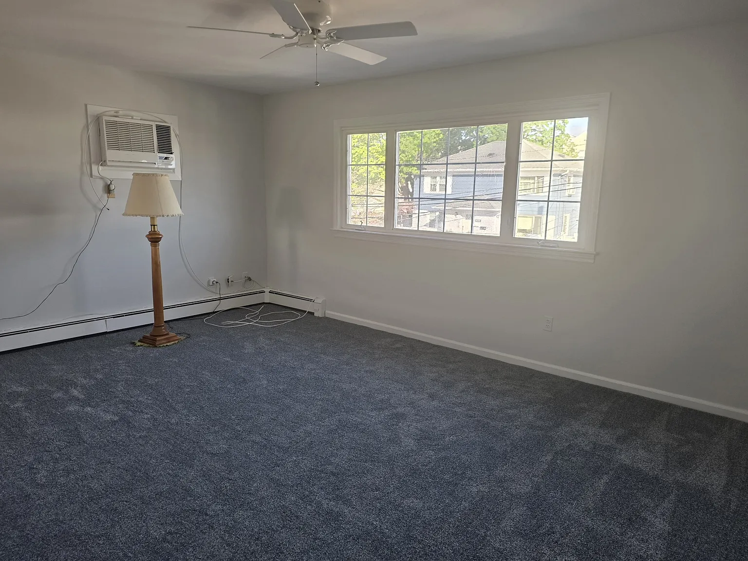3 bed, $2,400 — Photo 2
