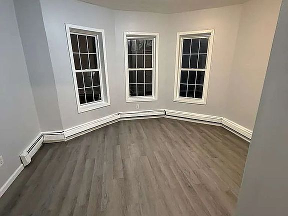 4th image of 190 Hamilton Ave #5B
