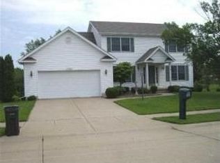 722 N Meadows Ct, Davenport, IA 52806