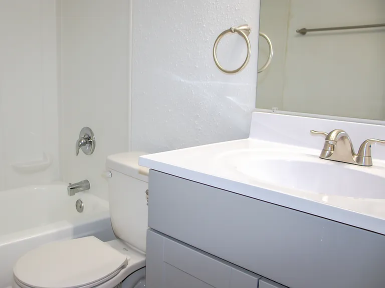 The Residences at Bella Vista — Photo 23