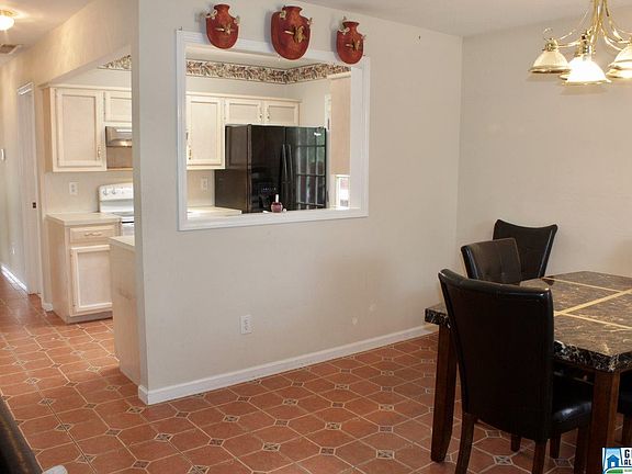 3rd image of 1018 Wyndham Ln