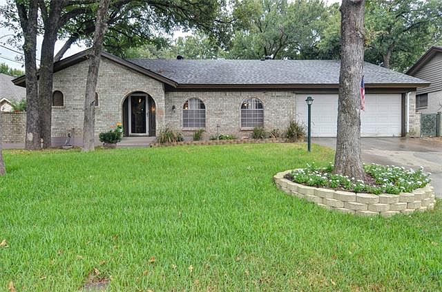 1st image of 1001 Henson Dr