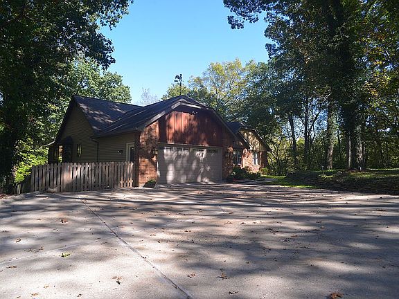 Plenty of Parking Space!