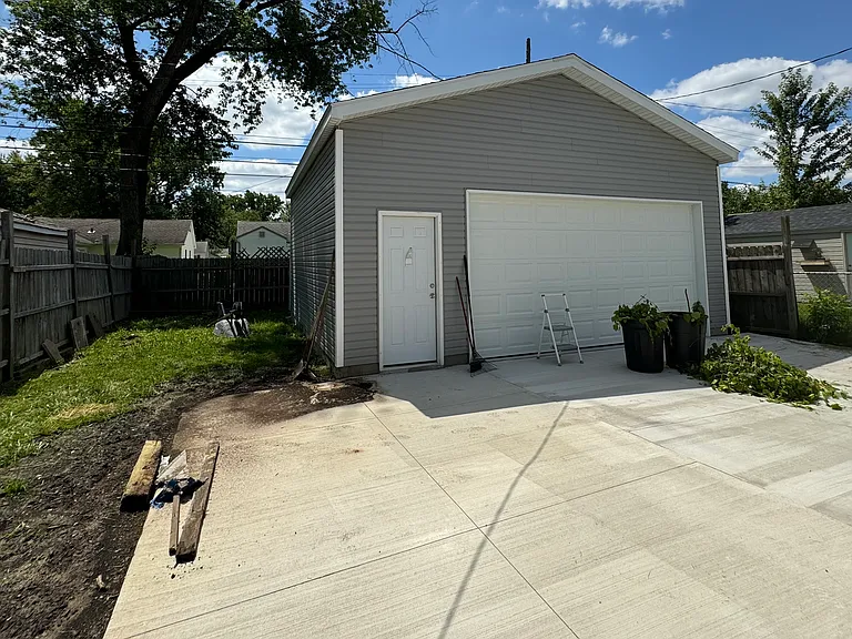 560 E Kalama Ave — Photo 5