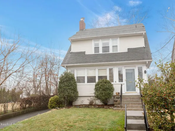 44 Hillside Ave, New Rochelle, NY 10801