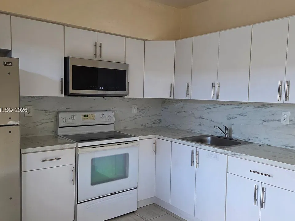 1000 NW 23rd Ave #1