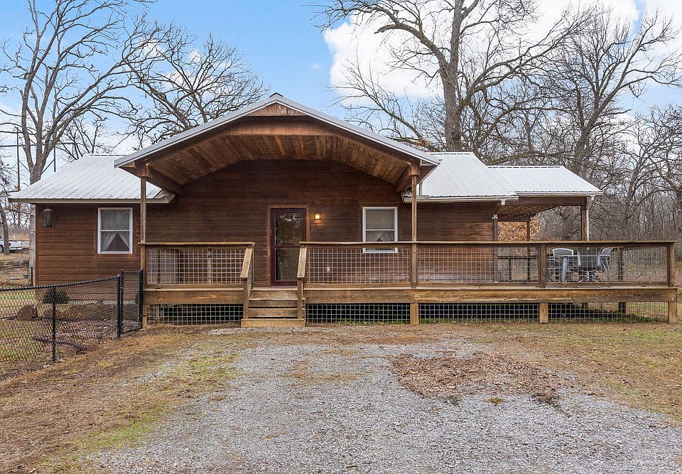 Front entrance and driveway